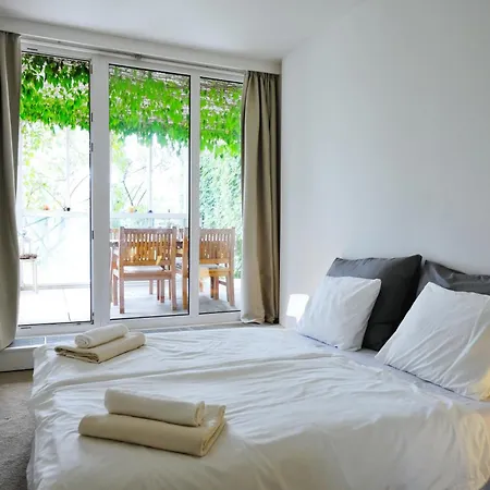 Apartmán Vida Prostorny 220 M2 3br S Krbem A Zahradou, Idealni Pro Rodiny
