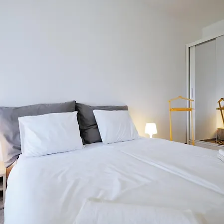 Vida Prostorny 220 M2 3br S Krbem A Zahradou, Idealni Pro Rodiny * Prague