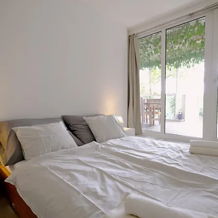 Apartment Vida Prostorny 220 M2 3br S Krbem A Zahradou, Idealni Pro Rodiny
