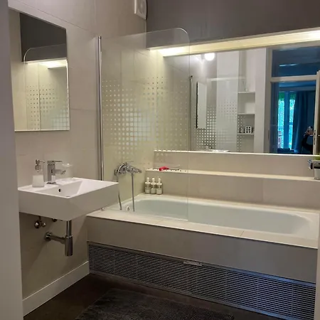 Vida Prostorný 220 M2 3br S Krbem A Zahradou, Ideální Pro Rodiny *