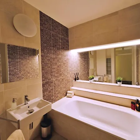 Vida Prostorný 220 M2 3br S Krbem A Zahradou, Ideální Pro Rodiny Apartamento